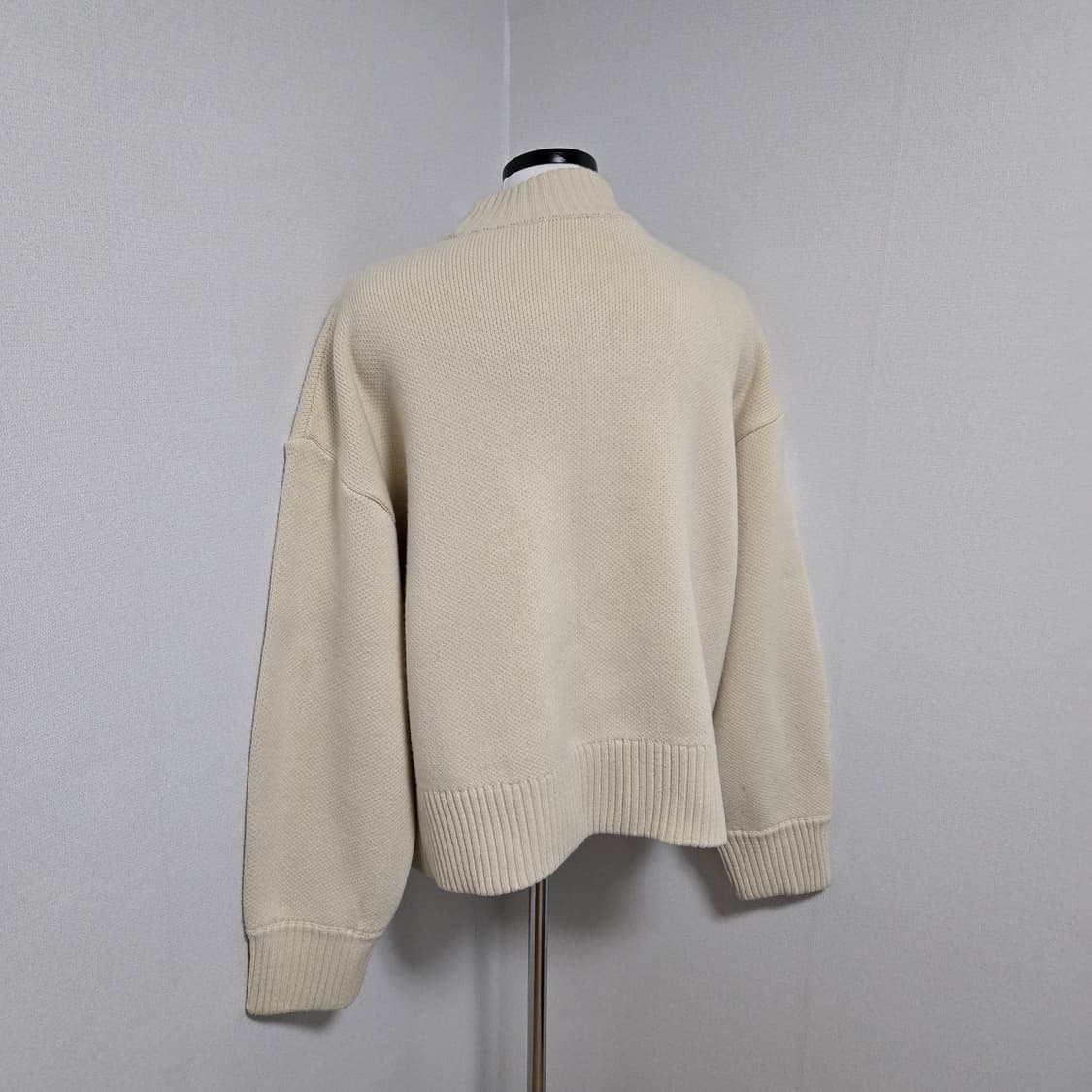 아더에러 슬라이스로고 니트 / 남성 니트/ 남자 니트  상품이미지9