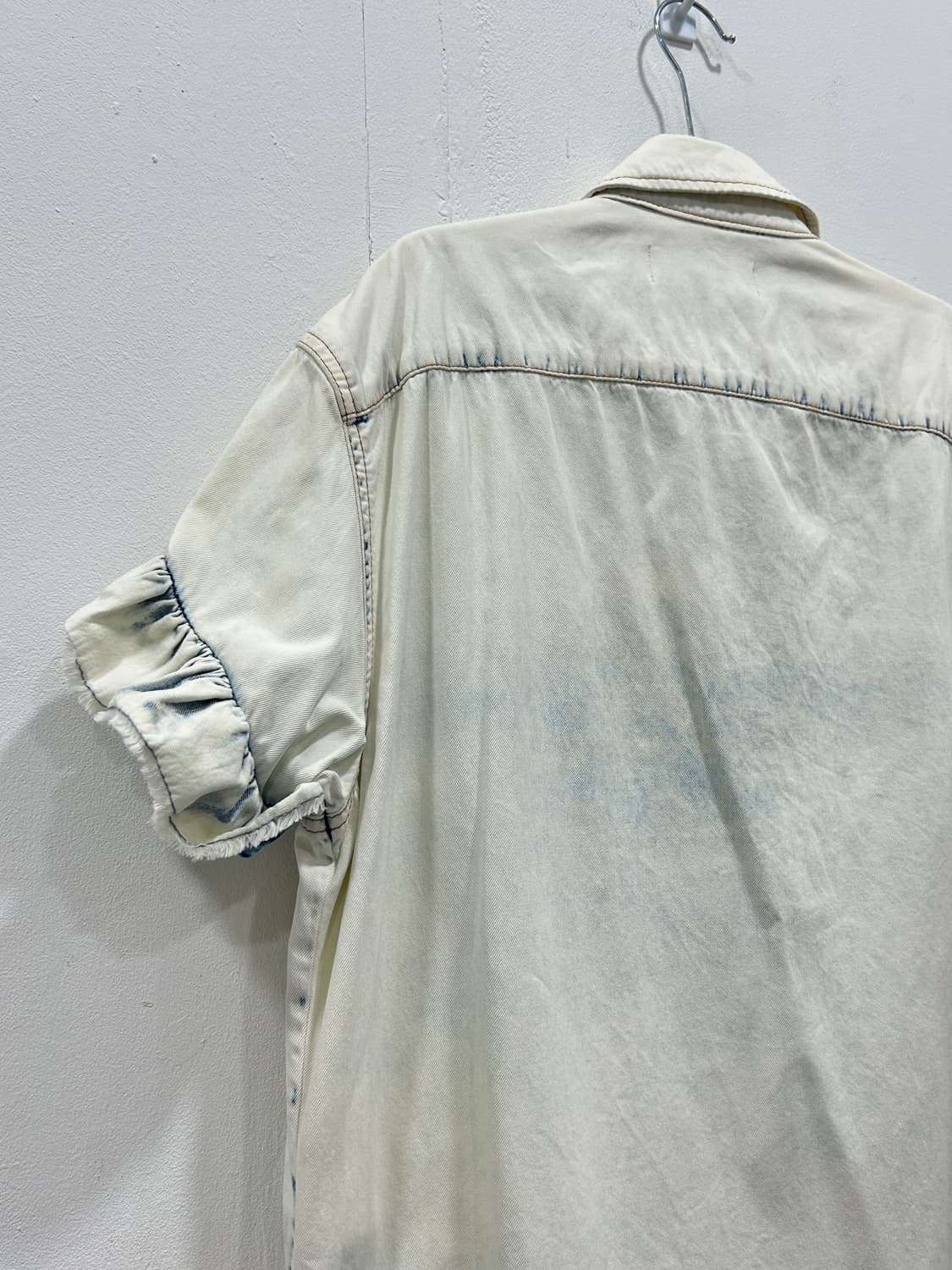 MSGM 워싱 데님 프릴 반팔 셔츠 오버핏 66-77 상품이미지7