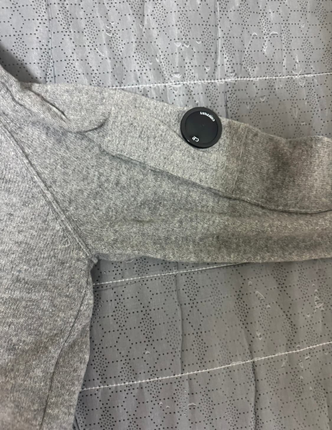 cp컴퍼니 렌즈 니트 반집업 상품이미지2