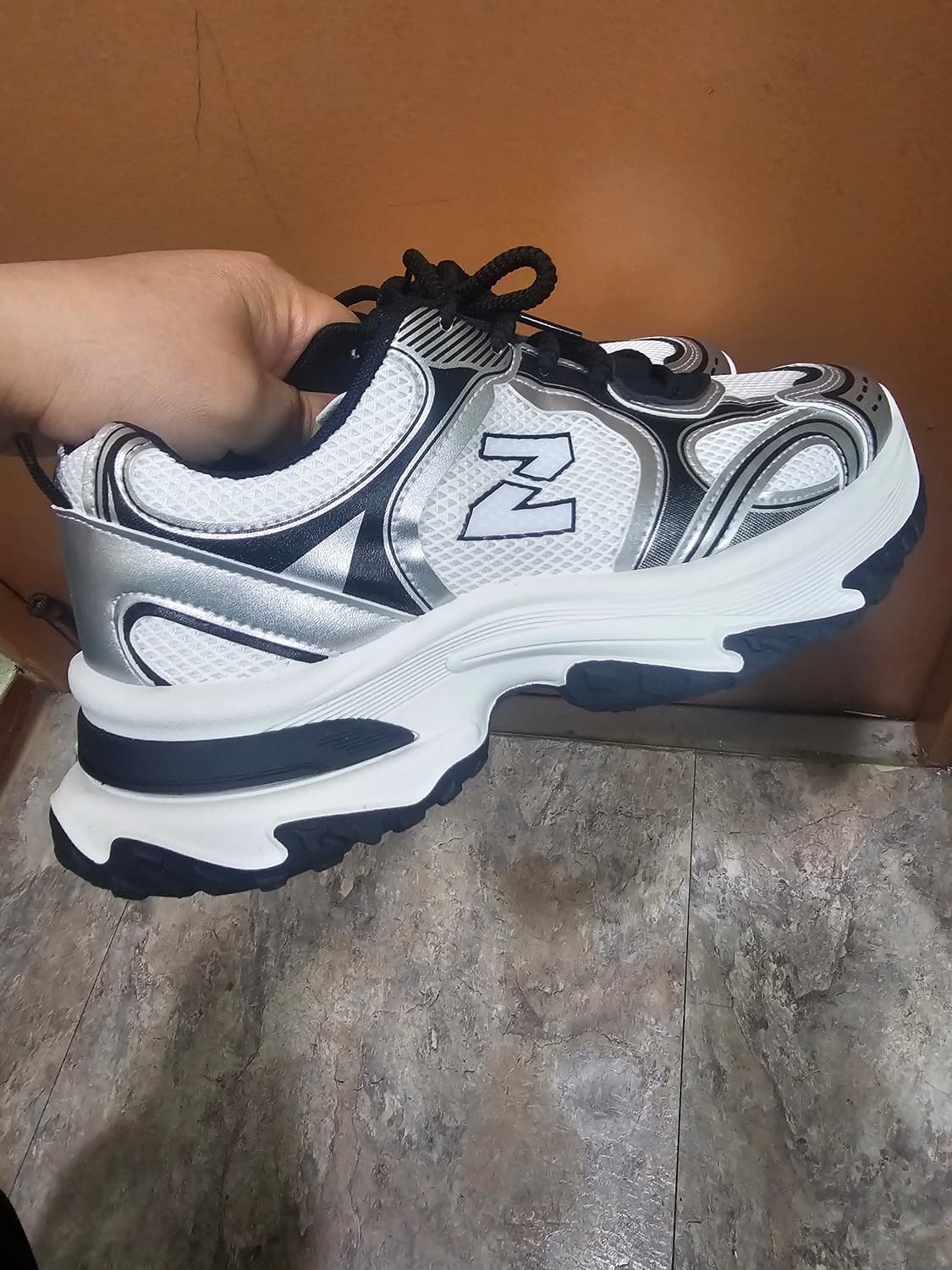 중고 운동화 270 상품이미지2