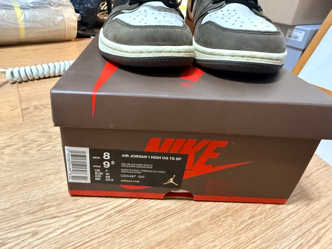 [260]조던 1 x 트래비스 스캇 레트로 하이 OG SP 모카 상품이미지6