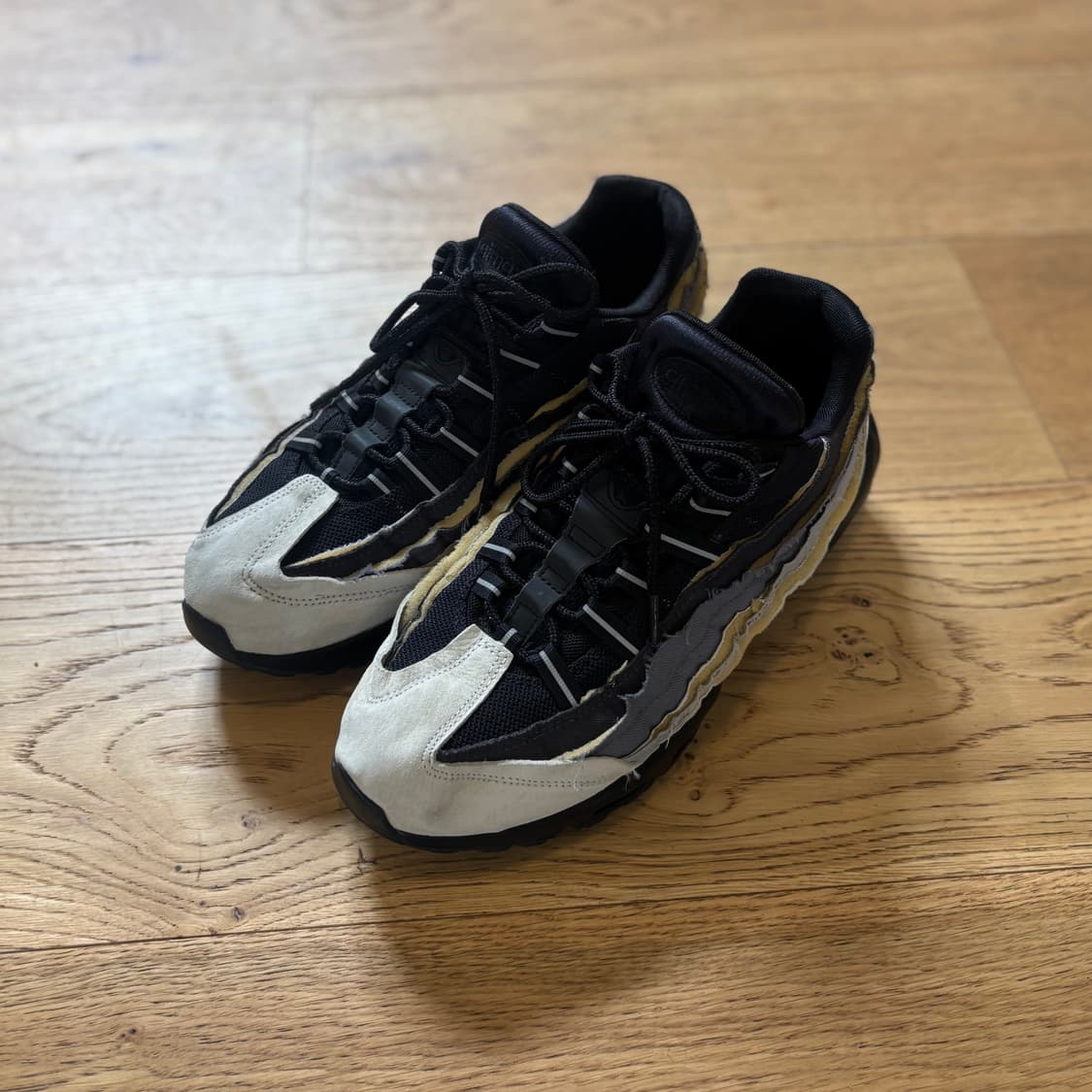 꼼데가르송 x 나이키 에어맥스95 상품이미지1