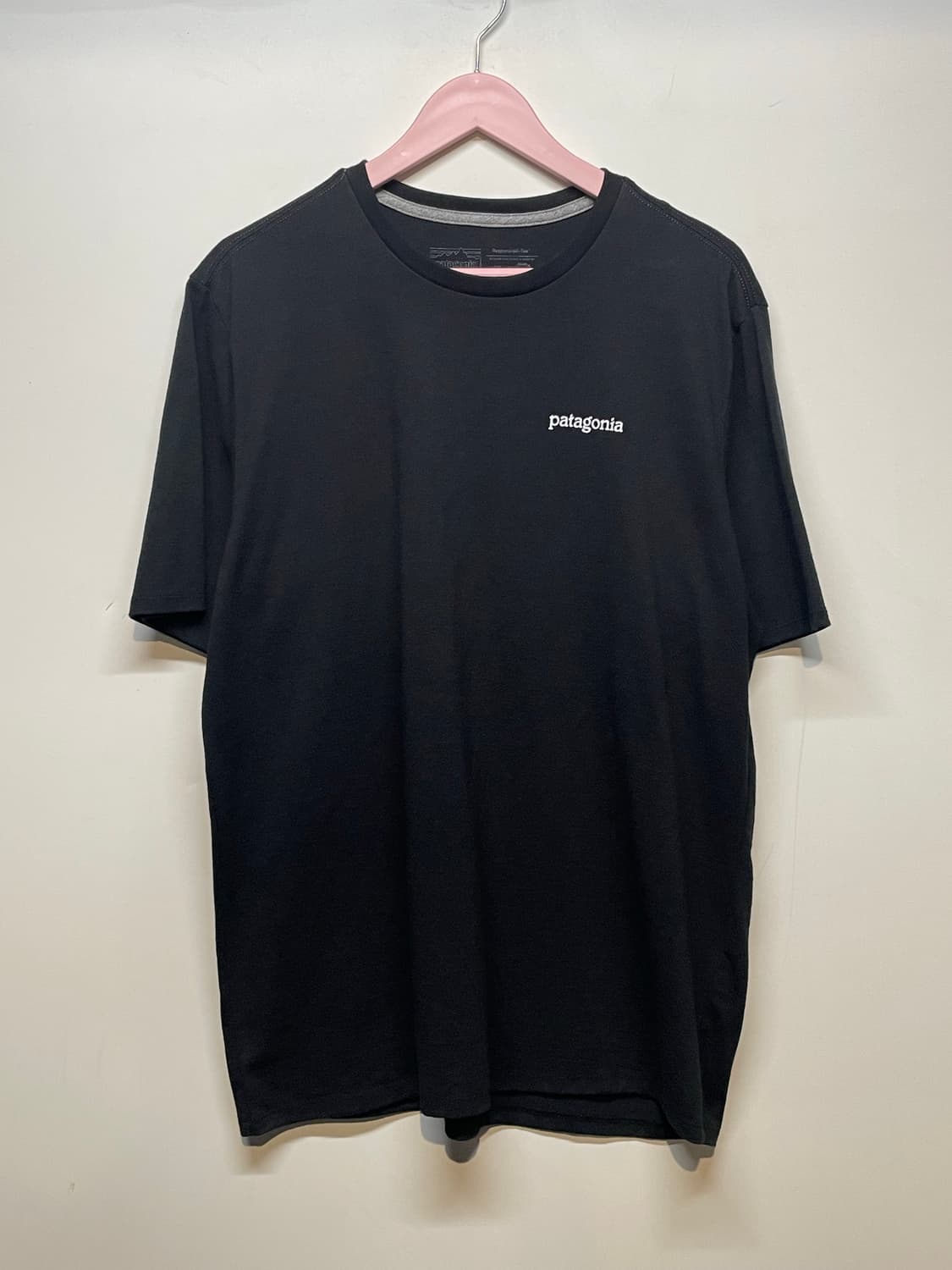 파타고니아 블랙 티셔츠 반팔 로고티 상품이미지2