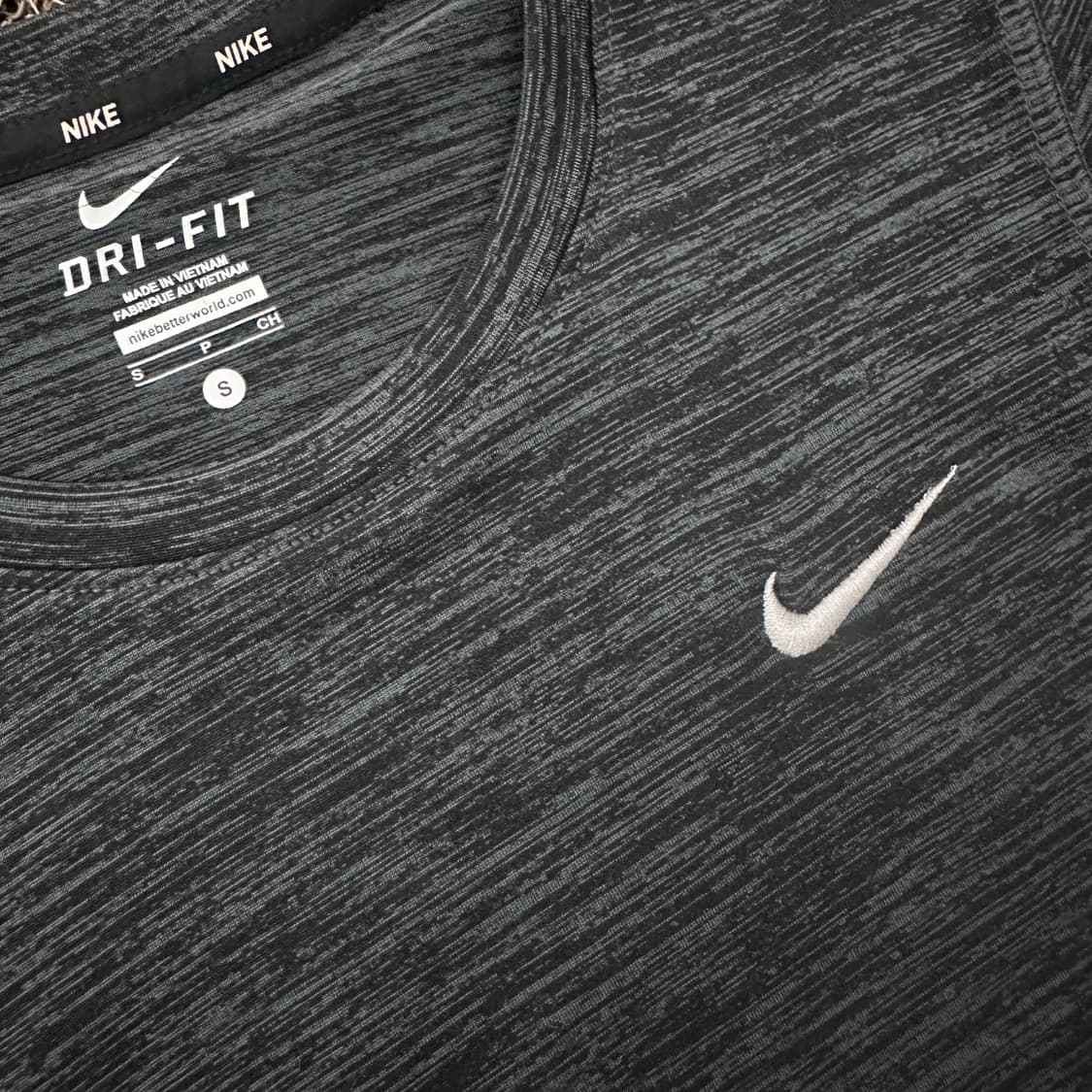 NIKE 나이키 여성 드라이핏 런닝복 기능성 긴팔티셔츠 S 상품이미지5