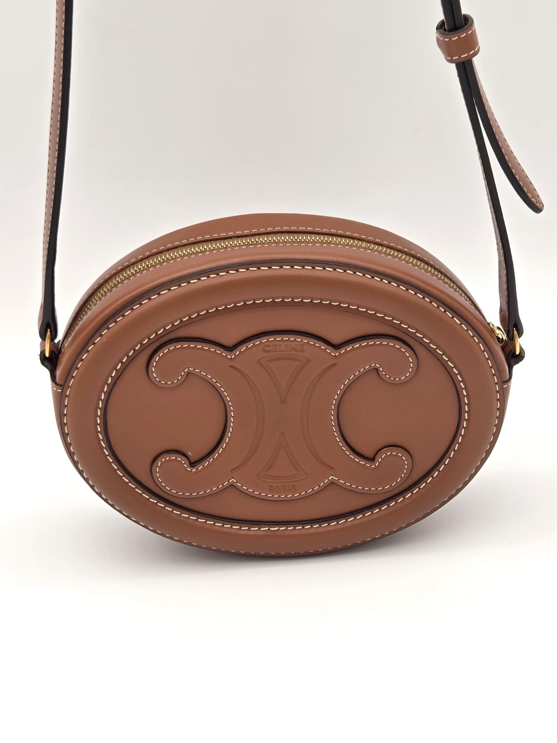 셀린 오벌 펄스 트리옹프 미니 크로스백 상품이미지1