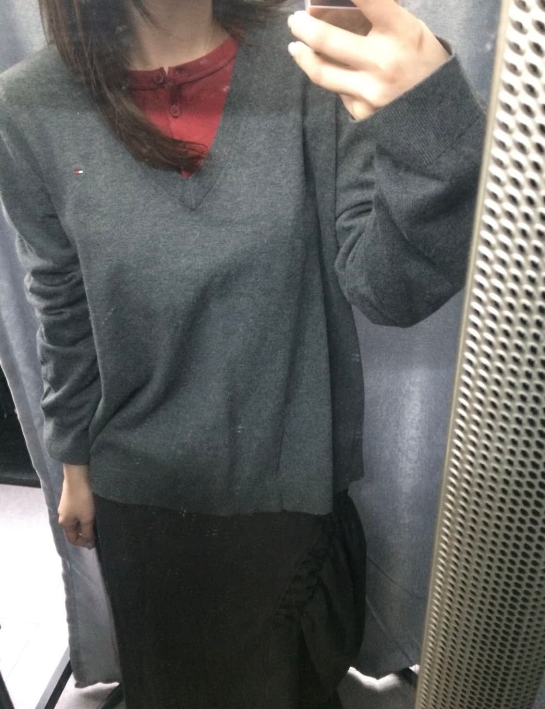 타미힐피거 그레이 브이넥 니트 상품이미지1