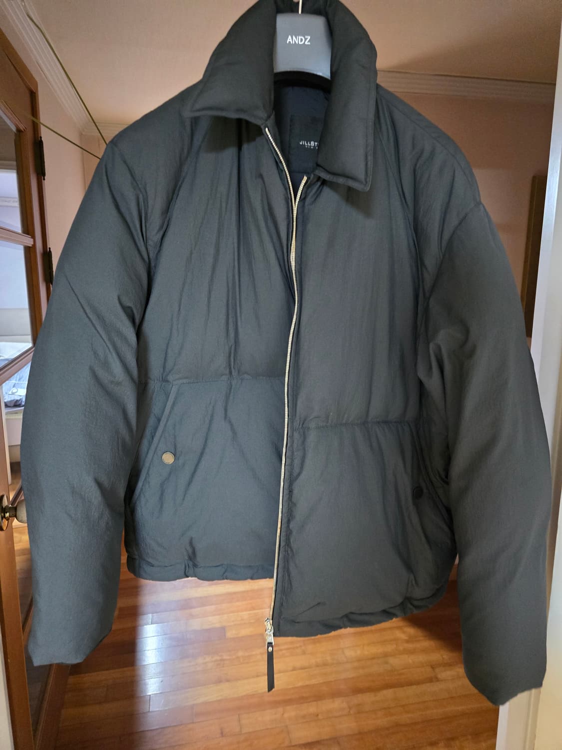 질스튜어트 뉴욕 맨 구스다운 카라 점퍼 L(105) 상품이미지2