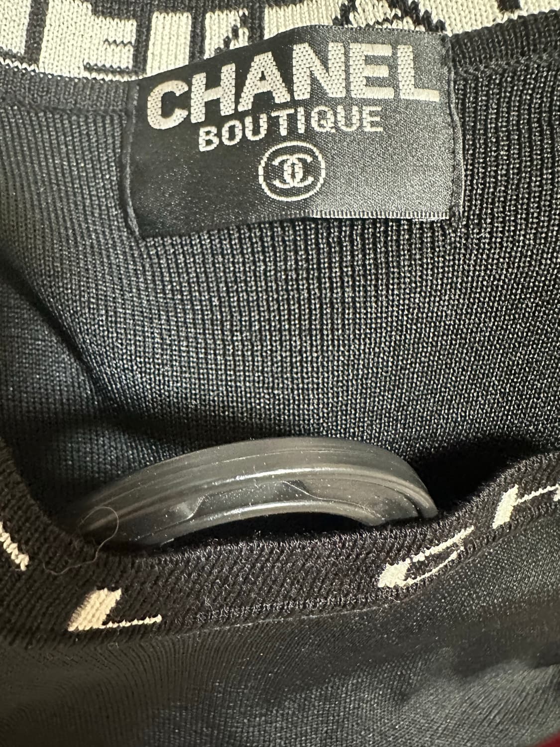 샤넬 블랙 로고 니트 긴팔티  상품이미지8