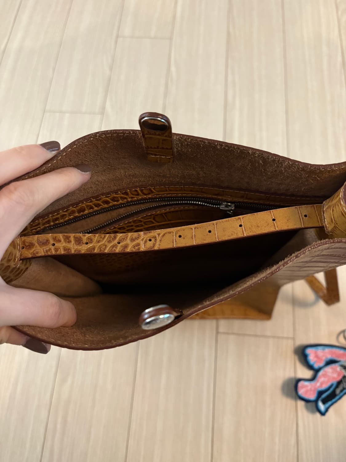 아워레가시 레더 스퀘어 크로스백  상품이미지5