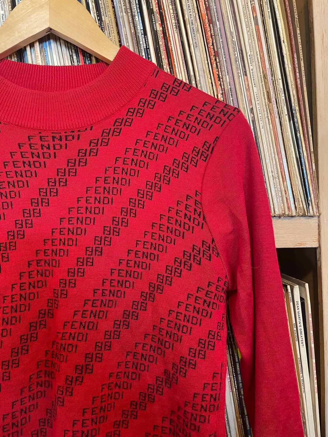 펜디 로고 터틀넥 니트 상품이미지3