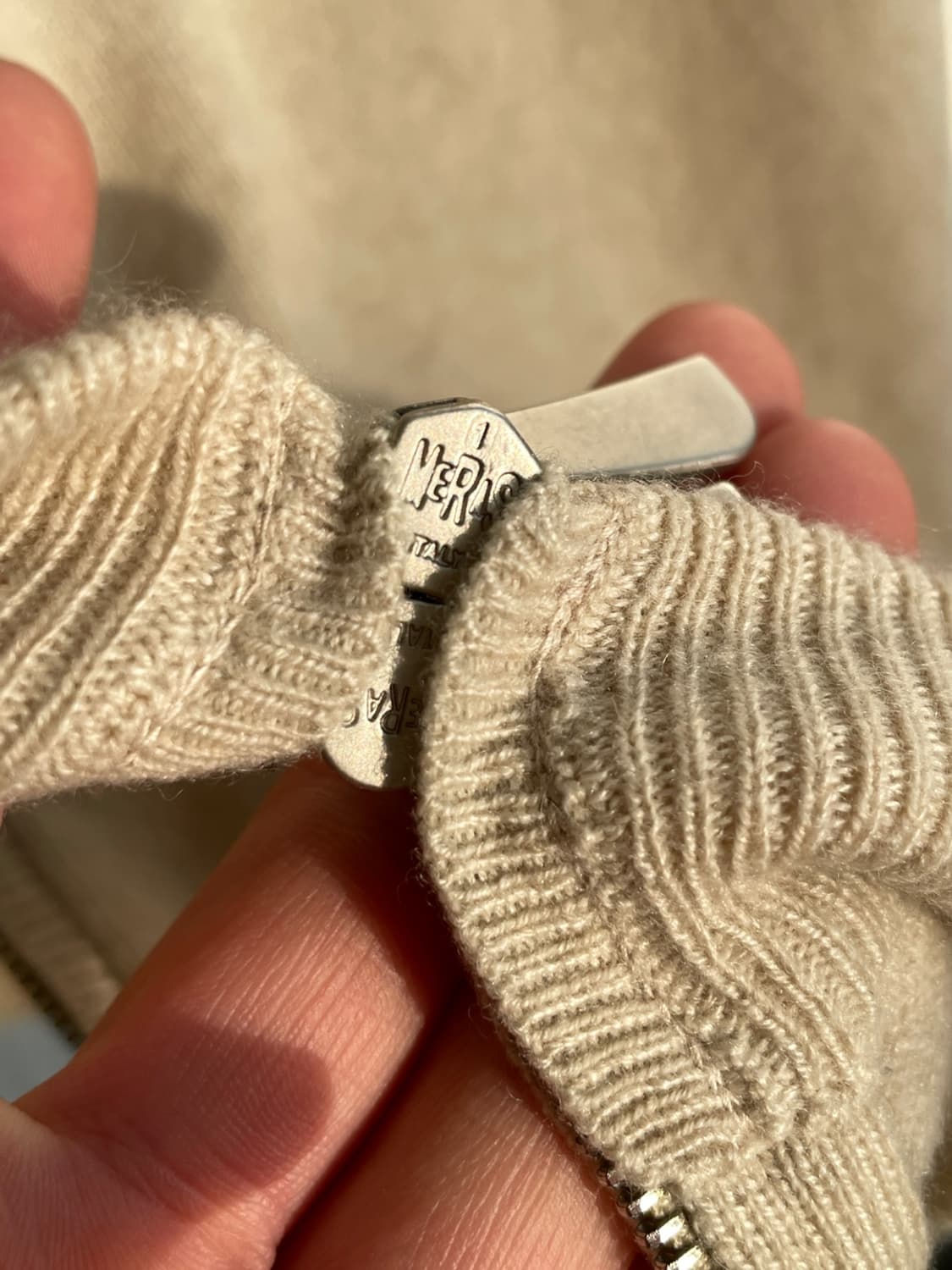 말로 베이지 캐시미어 니트 집업 상품이미지6