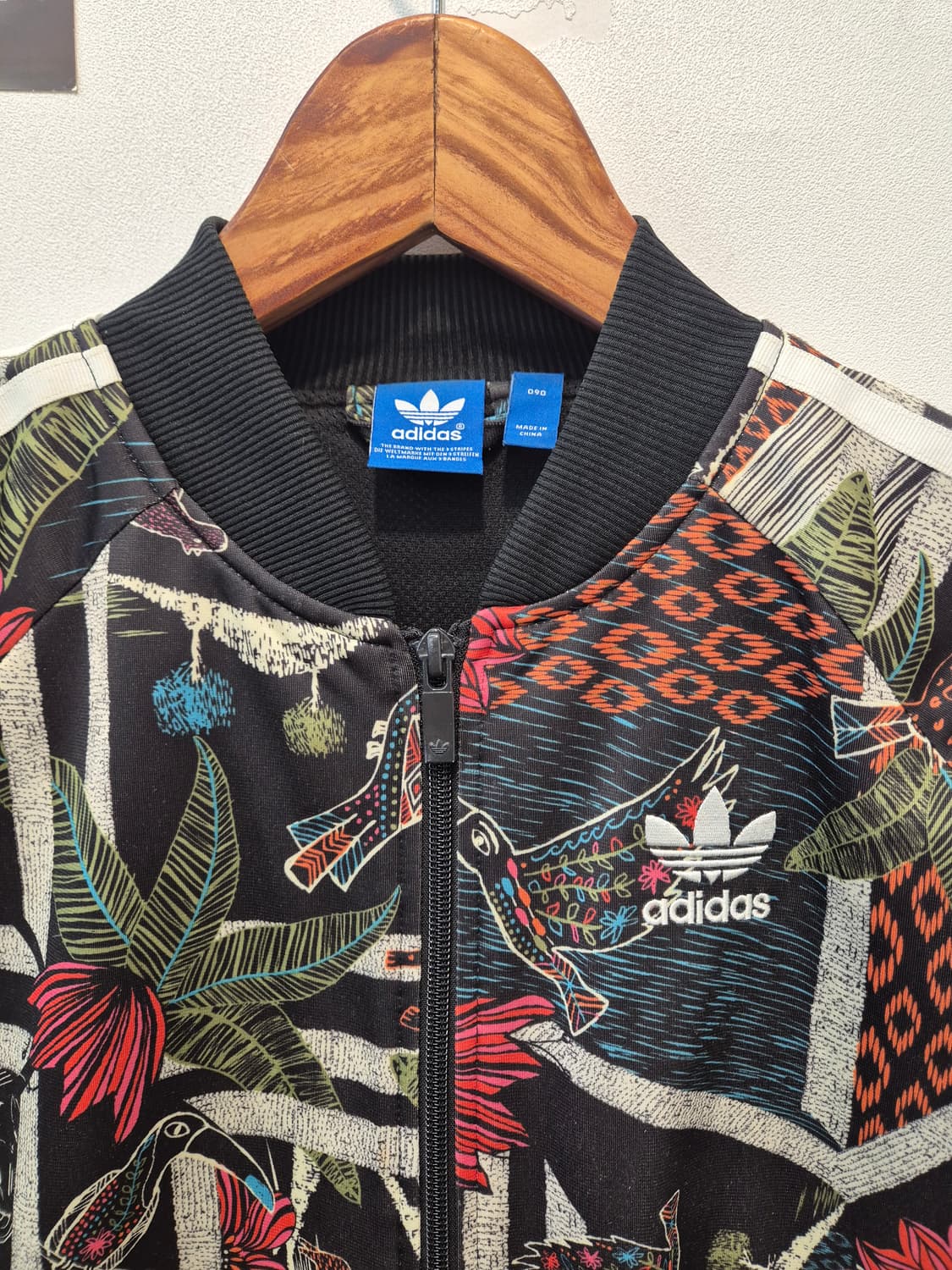아디다스 플로럴 패턴 자켓  90
 상품이미지2