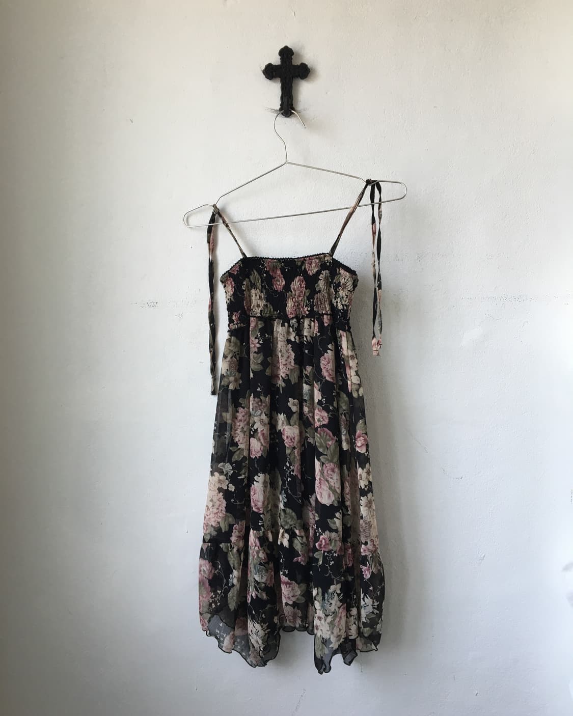 Rosa cheri flower pattern sleeveless one 상품이미지3