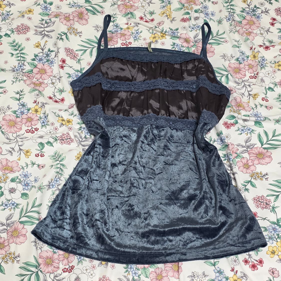 일본빈티지)블루x딥그린 벨벳 오네갸루 오리엔탈 레이스 슬리브리스탑 상품이미지3