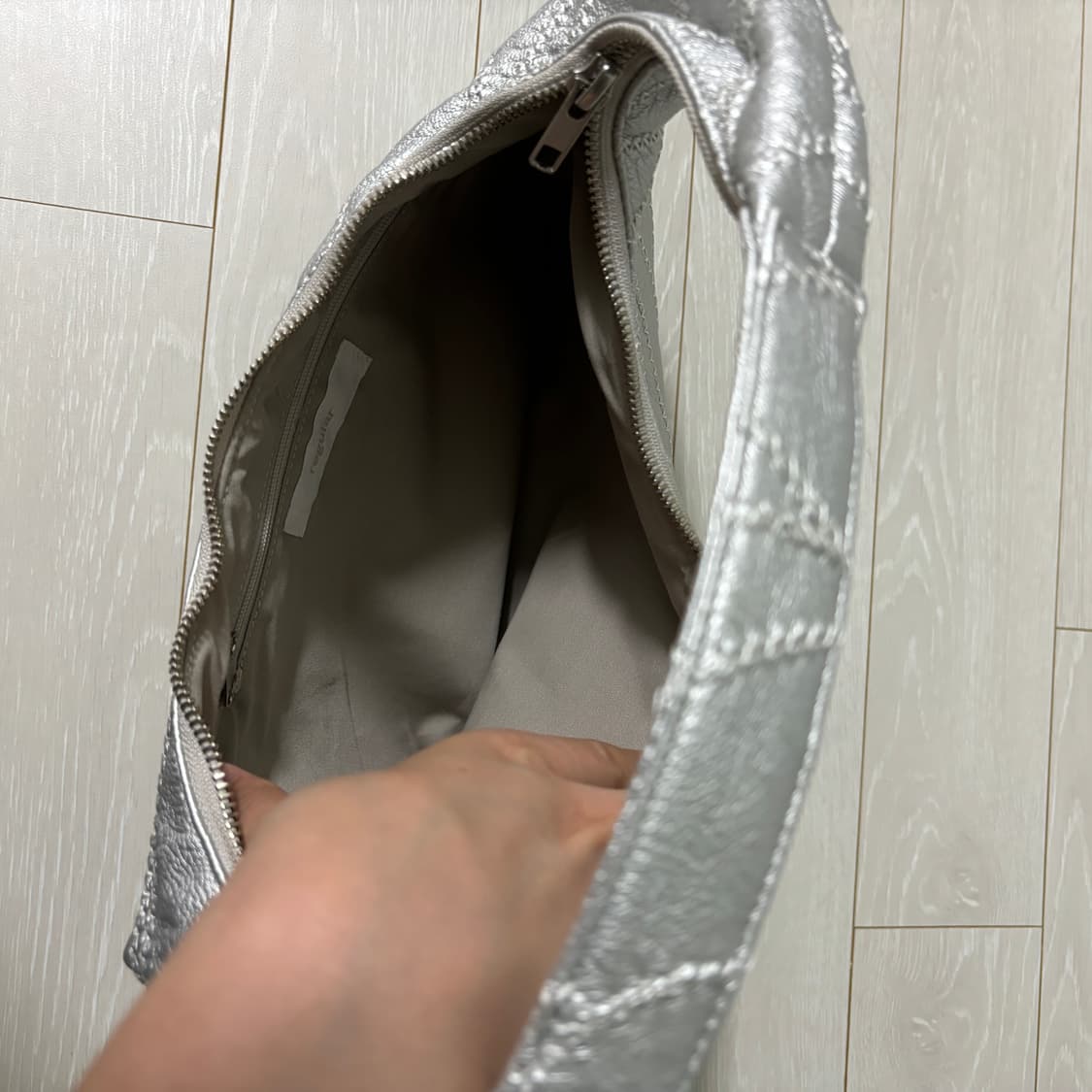 패치워크 호보백 실버 상품이미지3