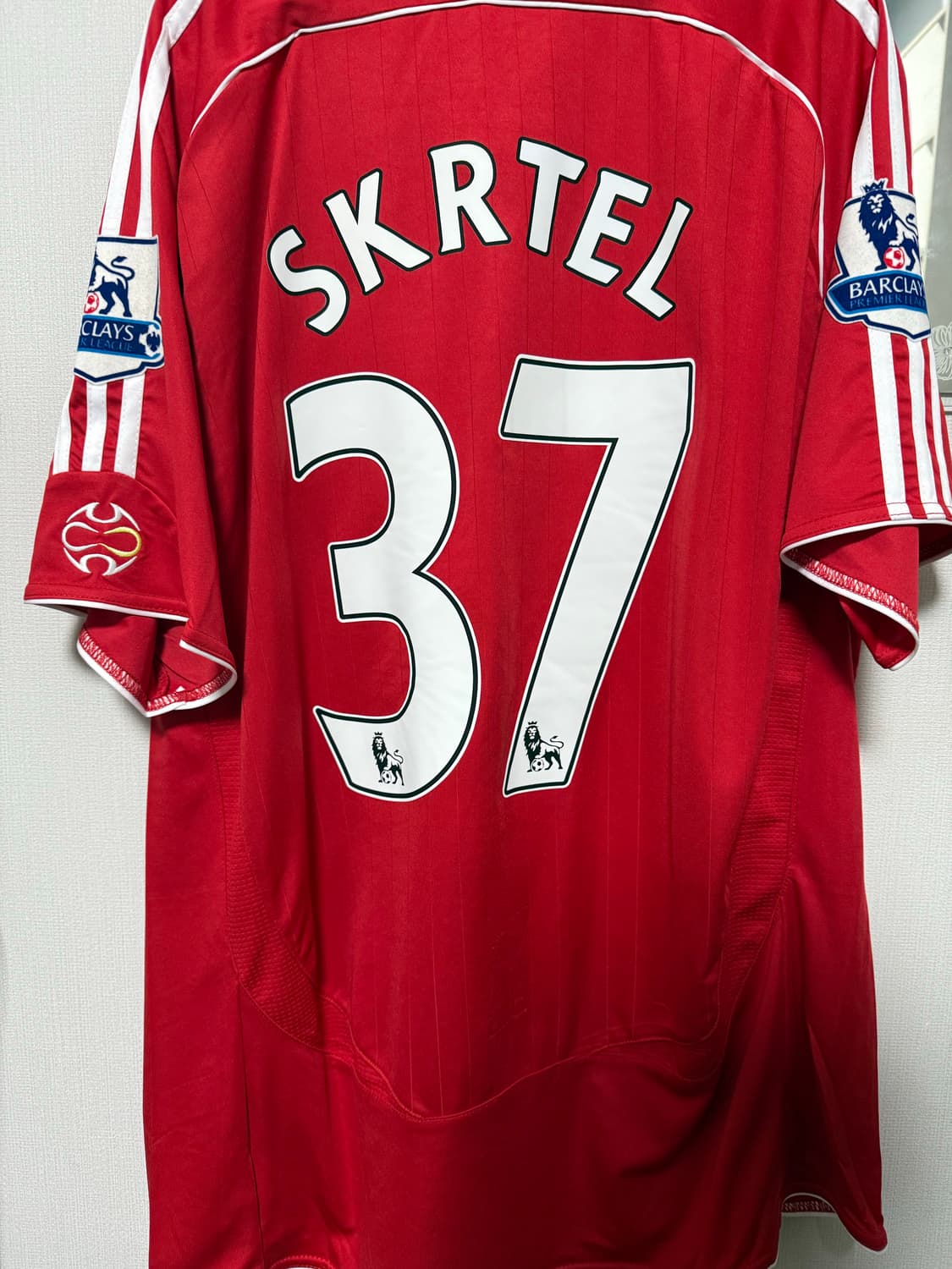 06-08 아디다스 리버풀 슈크르텔 유니폼 상품이미지2