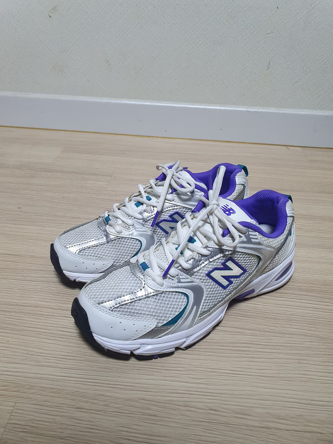 뉴발란스 530 화이트/퍼플 운동화 260 상품이미지4