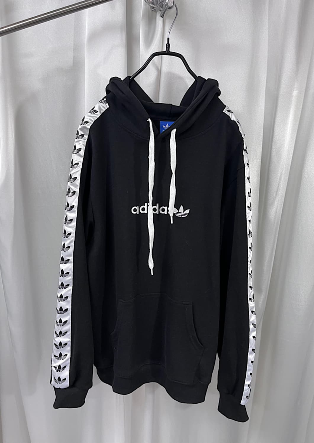 adidas  상품이미지1