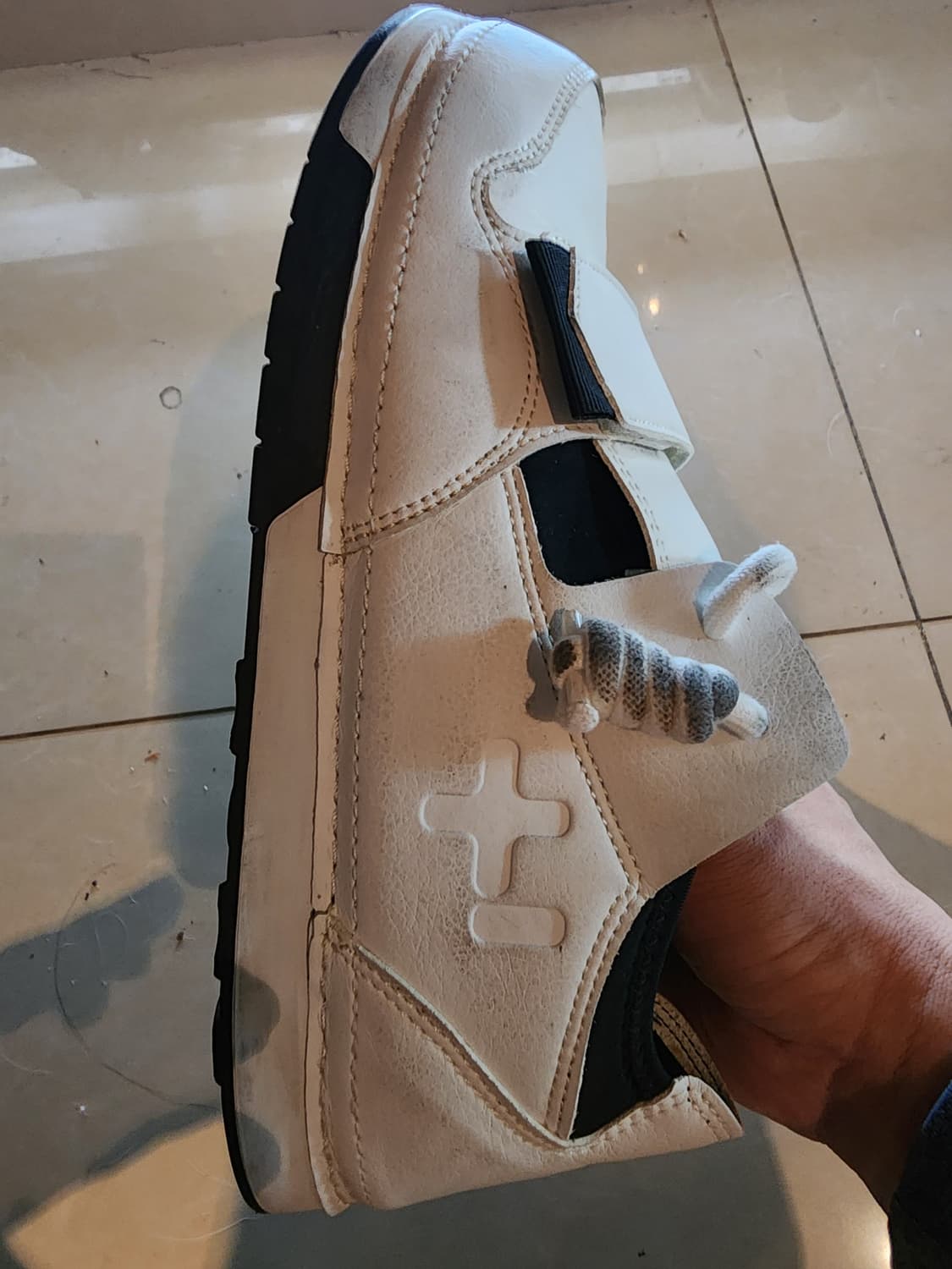 OTZ 오찌 스니커즈 팜. 270mm사이즈 화이트 발편한 운동화 상품이미지4