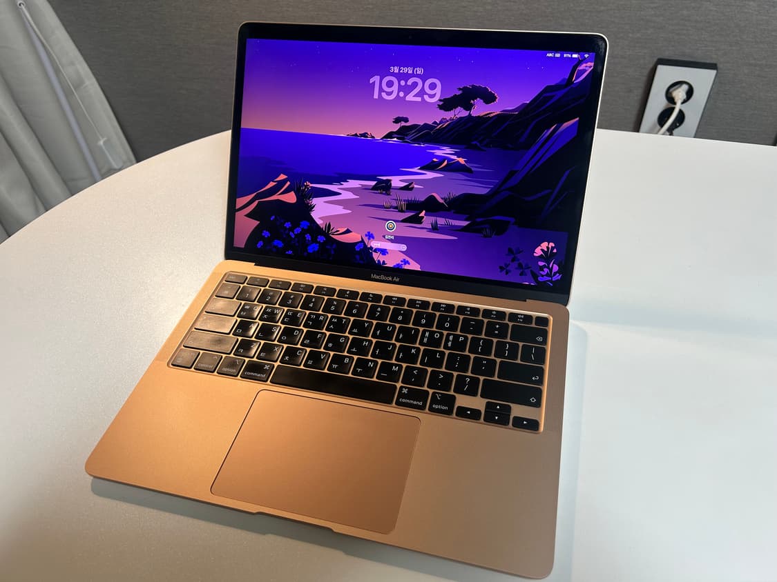 맥북 에어 M1 로즈골드 램 8G/ 256GB 상태좋음 상품이미지1