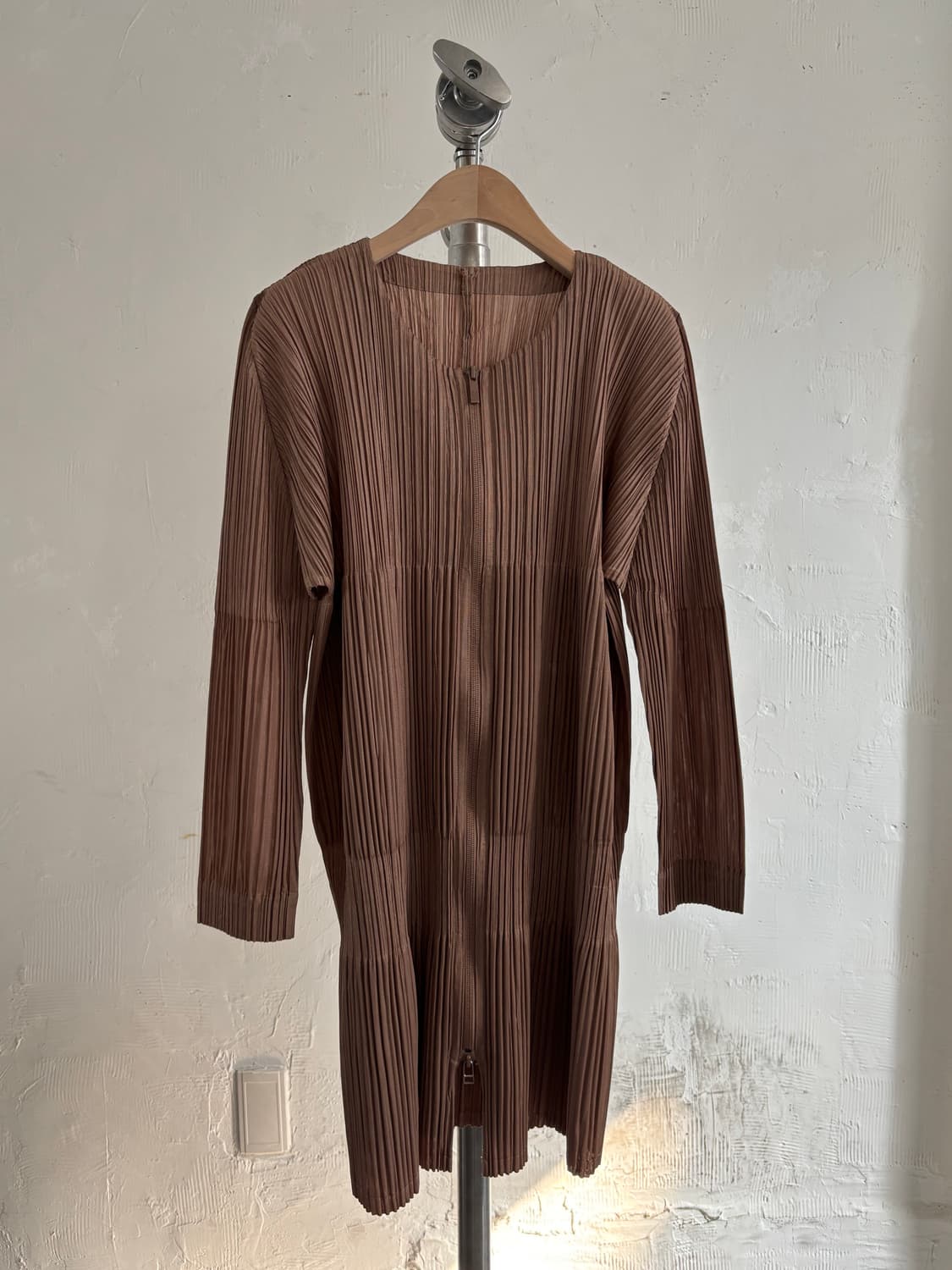 Pleats Please 플리츠플리즈 브라운 플리츠 집업 자켓  상품이미지5