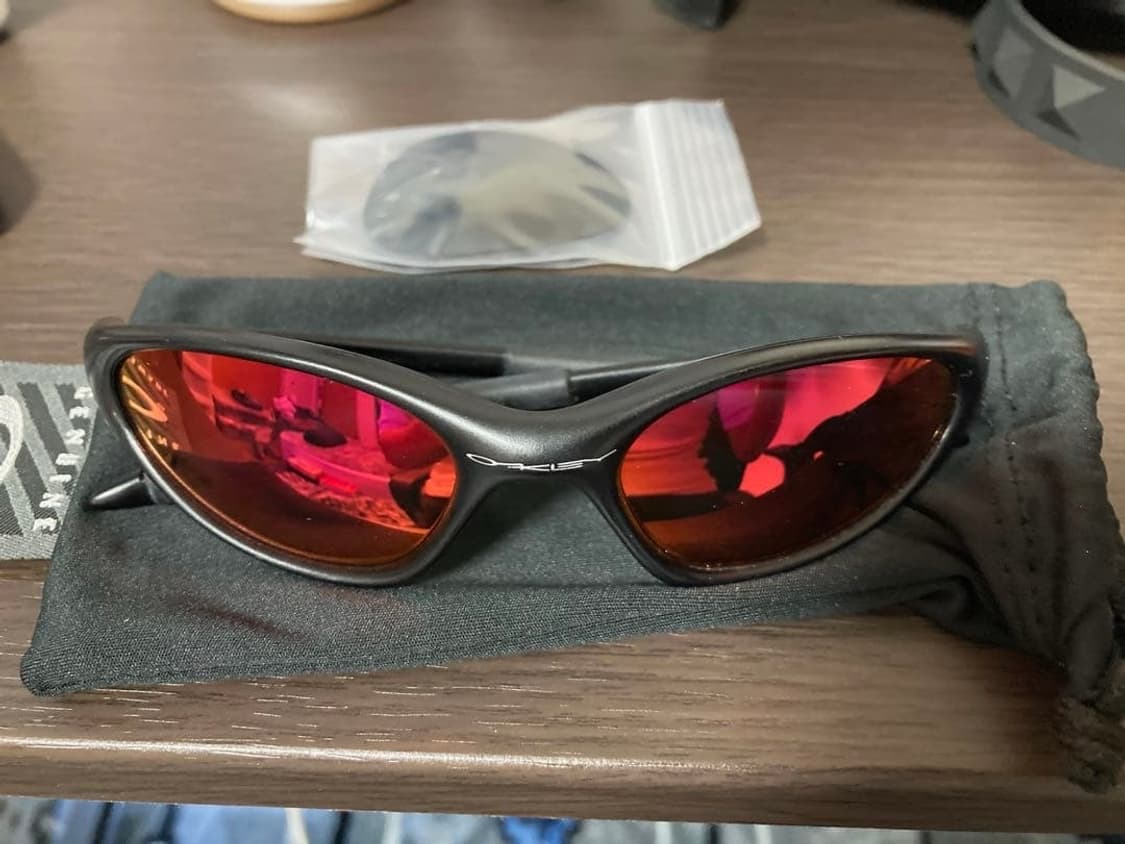 오클리 미뉴트 1.0 2세대 블랙프레임/루비렌즈  상품이미지2