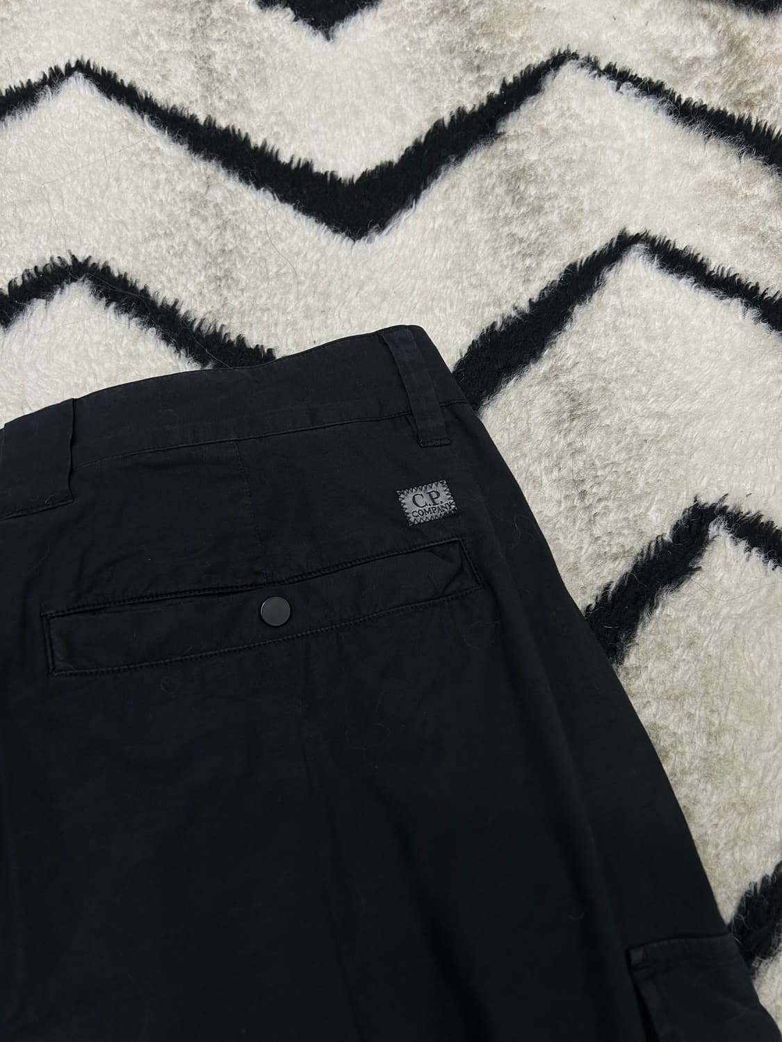 [32]C.P 컴퍼니 렌즈 카고 코튼 팬츠/블랙 상품이미지4