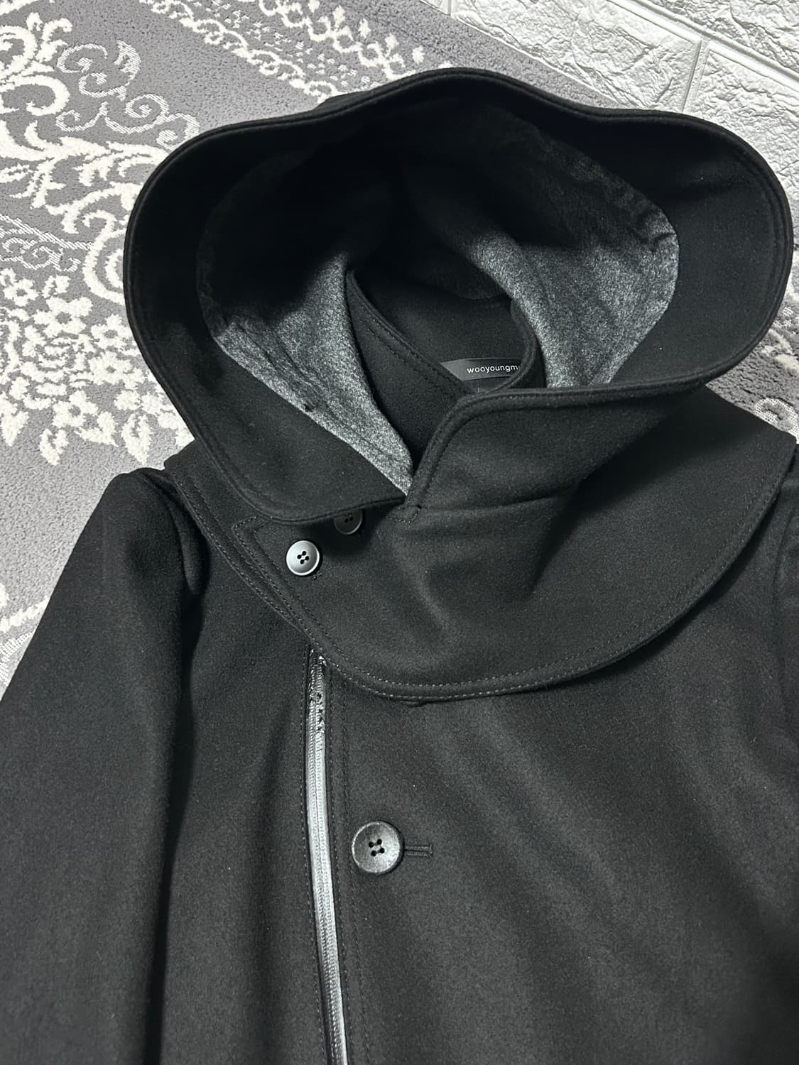 우영미 사선 사무라이 후드 울 코트 상품이미지6
