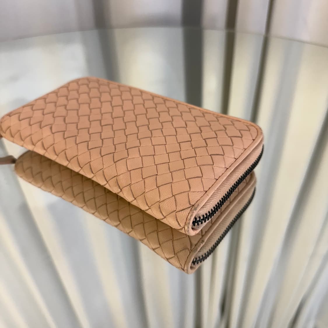 보테가베네타 인트레치아토 지퍼돌이 장지갑 상품이미지5