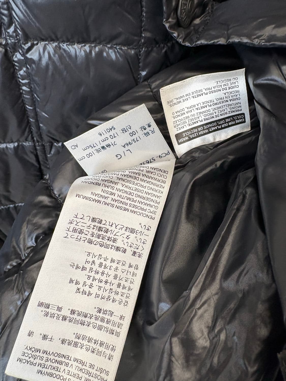 리바이스 구스다운 글로시 퀼팅 트러커자켓 블랙 상품이미지7