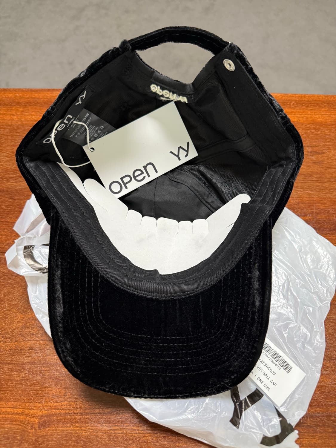 오픈와이와이 벨벳 볼캡 모자 상품이미지3