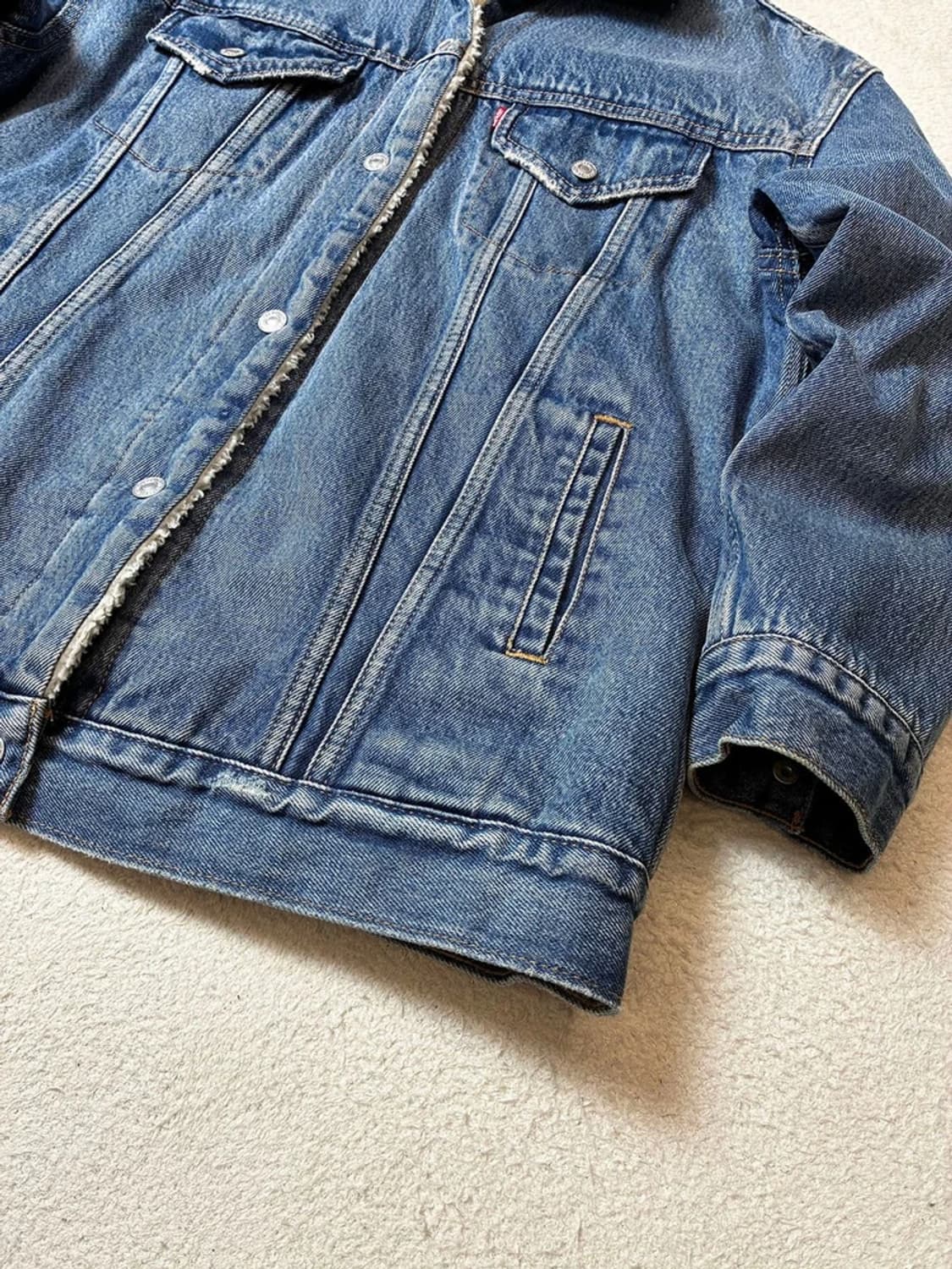 리바이스 00's 양털 워시드 데님 트러커 자켓 PN7265 상품이미지4