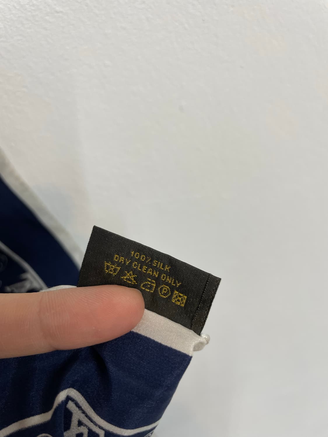 루이비통 실크 스카프 상품이미지6