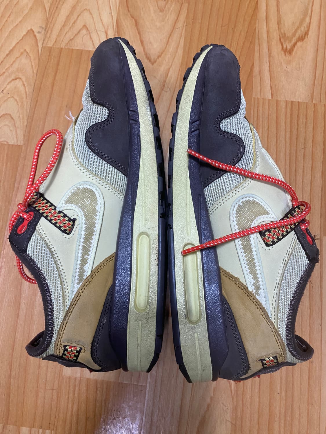 [275]트래비스 스캇 X 나이키 에어 맥스 1 바로크 브라운 상품이미지4