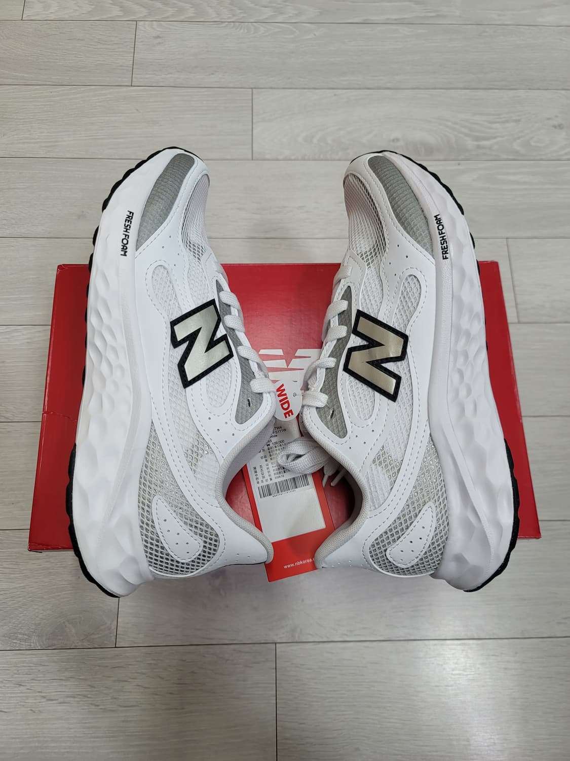 (265)뉴발란스 프레쉬 폼 아리시 럭스 v4 화이트-2E 와이드[대전] 상품이미지1