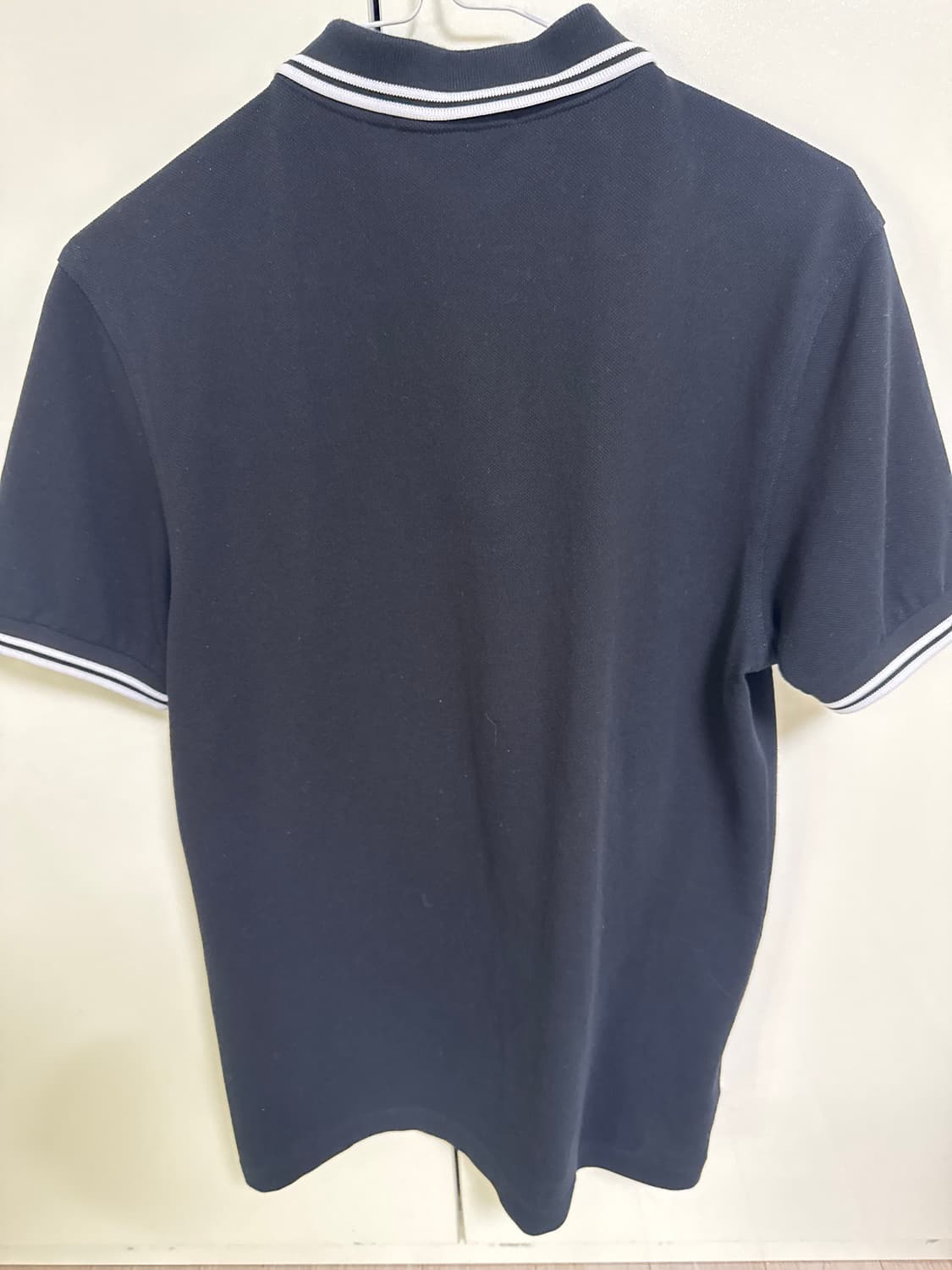 프레드페리 블랙 트윈팁 카라티 M 싸게 팔아요 상품이미지2