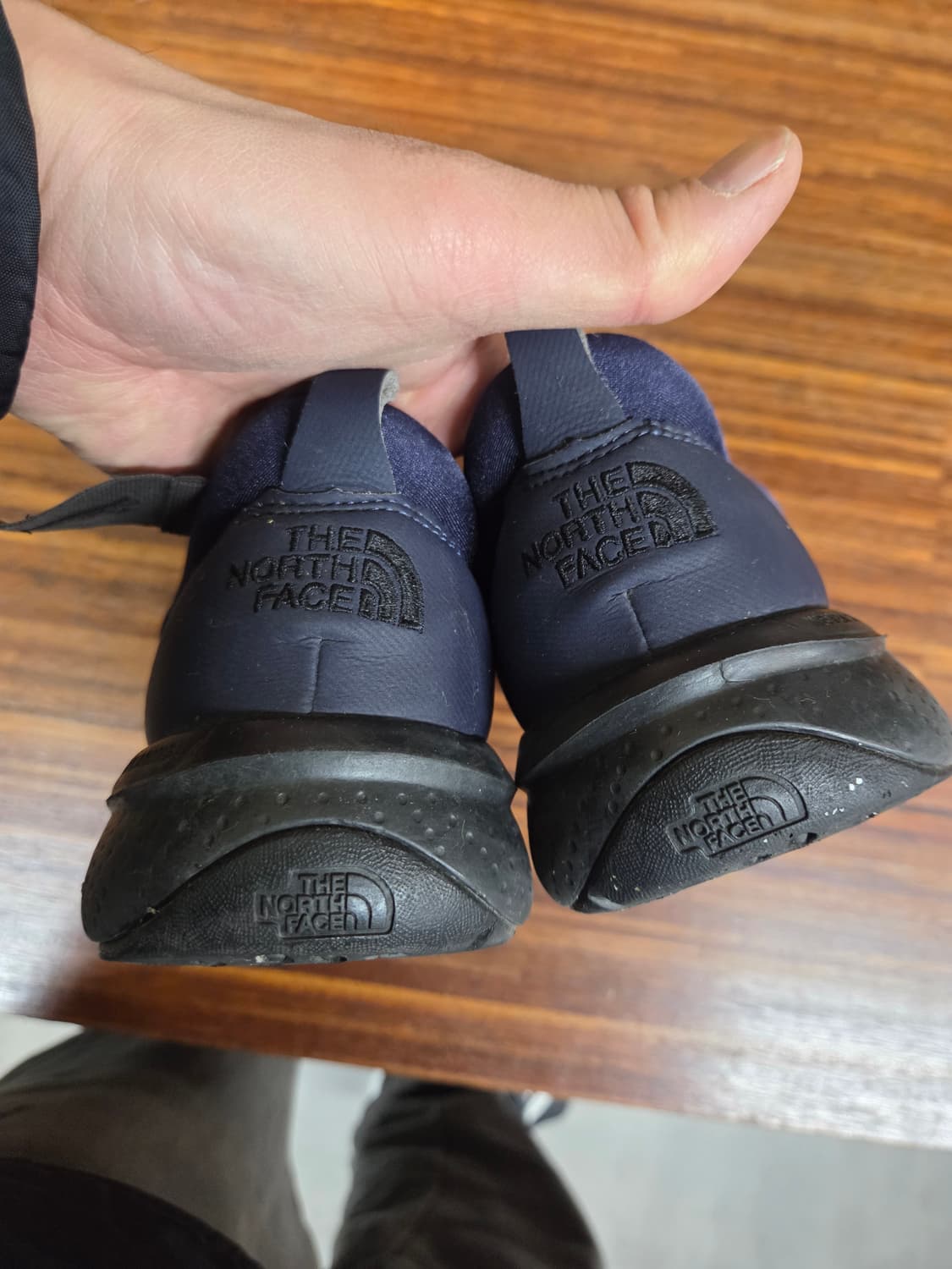 노스페이스 뮬 클래식 방한 슬립온 슈즈 240 상품이미지4