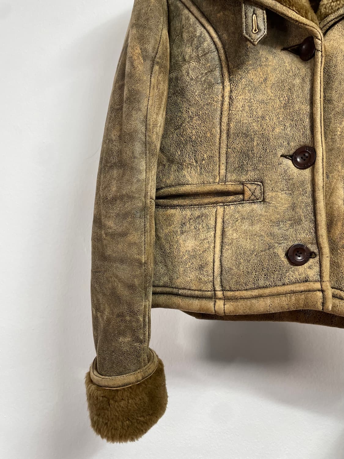 UGG 어그 우먼스 쉽스킨 워싱 무스탕 자켓 (on.462) 상품이미지4