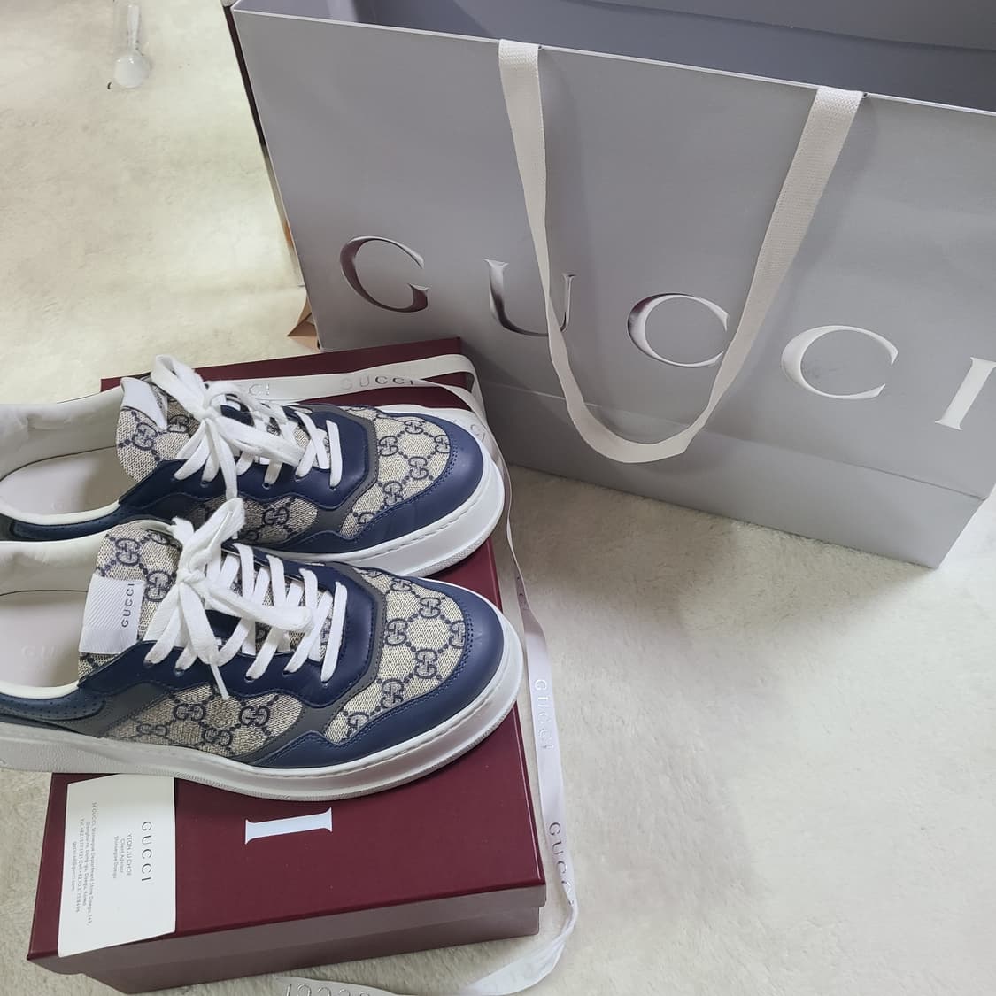 구찌 GG 스니커즈 네이비 컬러 급처 마지막 가격내림 상품이미지1
