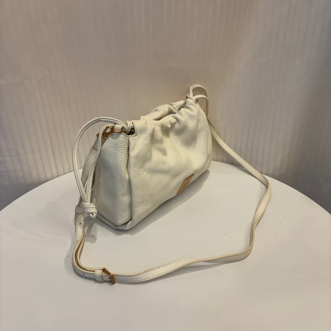 정품 쿠론 복조리 크로스백     상품이미지3