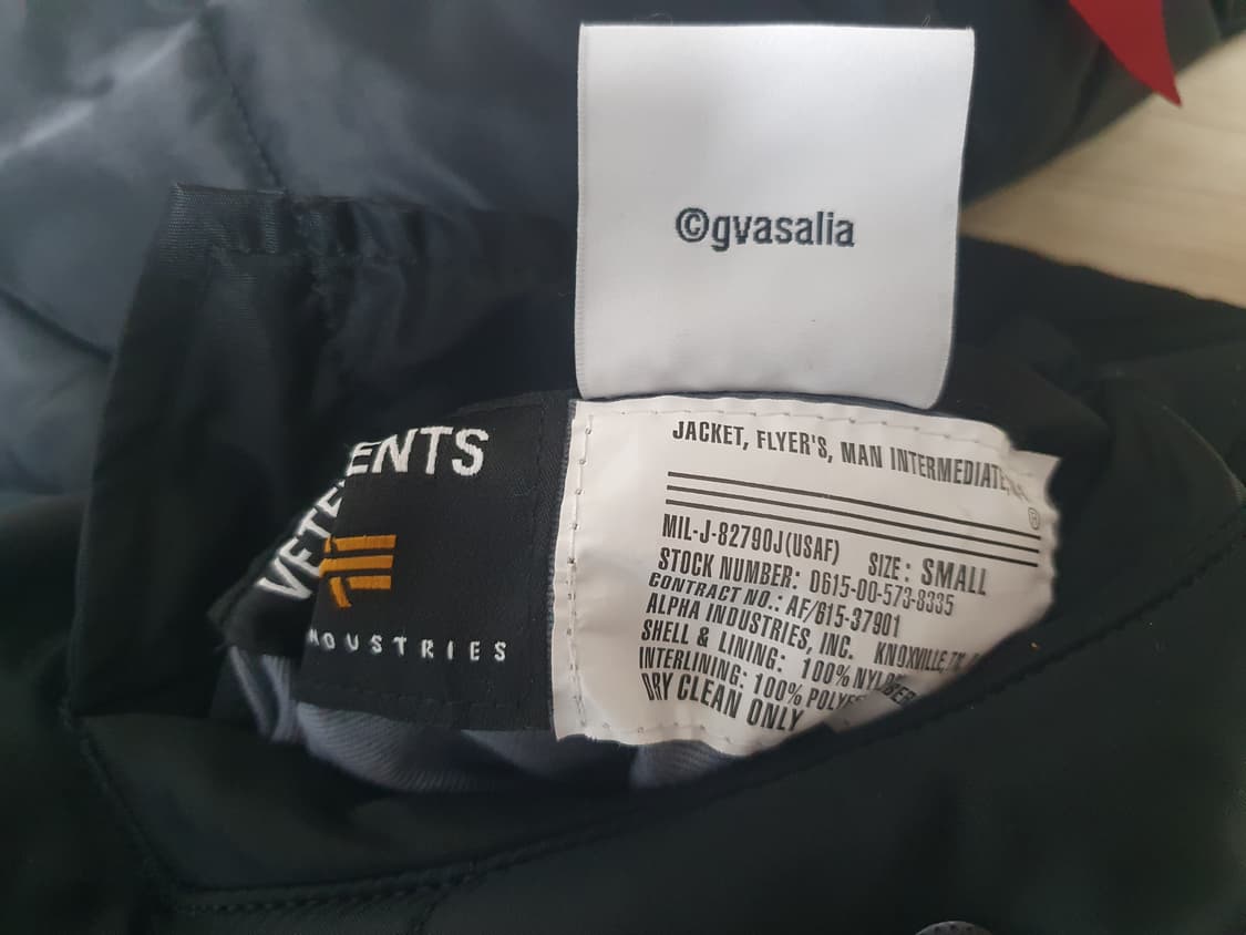 베트멍 리버시블 봄버 팔아요 상품이미지3