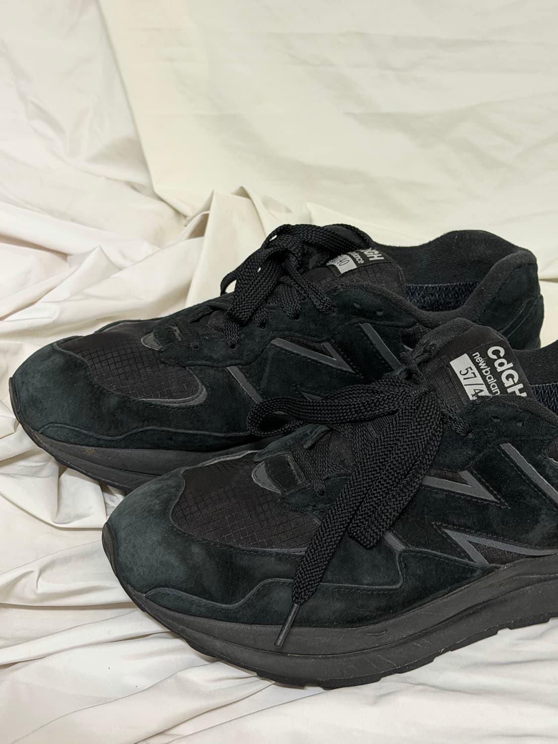 뉴발란스 꼼데 CdGH 5740 블랙 스니커즈 상품이미지3