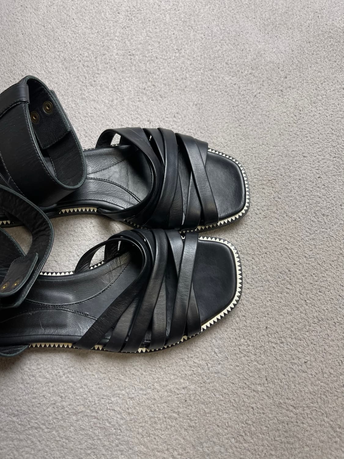 [38] 알렉산더 맥퀸 leather sandals -250 상품이미지9