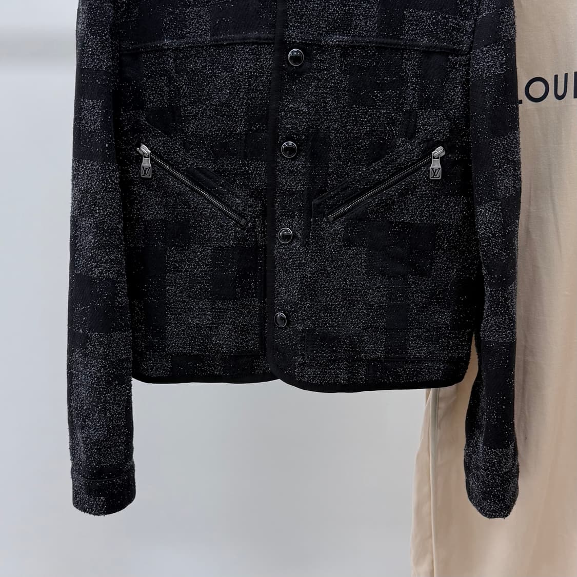 [S+급/48] 25SS 루이비통 다모플라주 부클레 데님 자켓 블랙 상품이미지3
