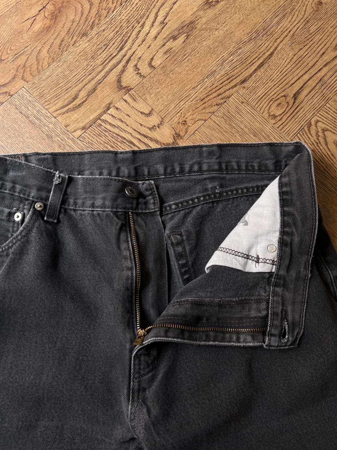 [38]리바이스 505 레귤러 스트레이트핏 흑청 데님 팬츠 상품이미지3