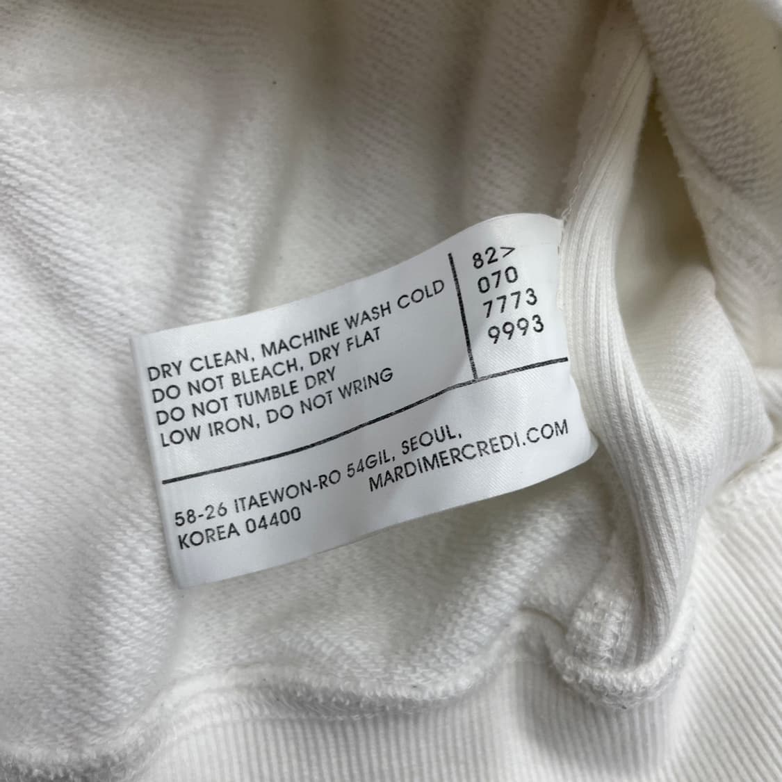 마르디 메르크디 센터 자수로고 화이트 맨투맨 상품이미지5