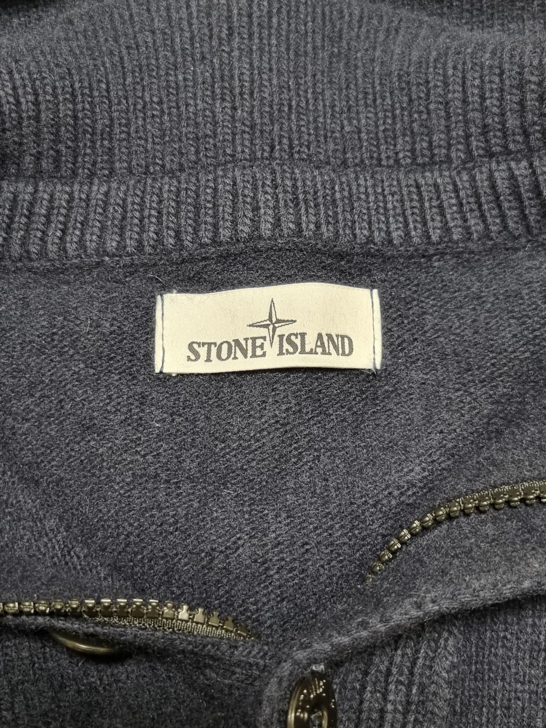 스톤아일랜드 니트 반집업 상품이미지3
