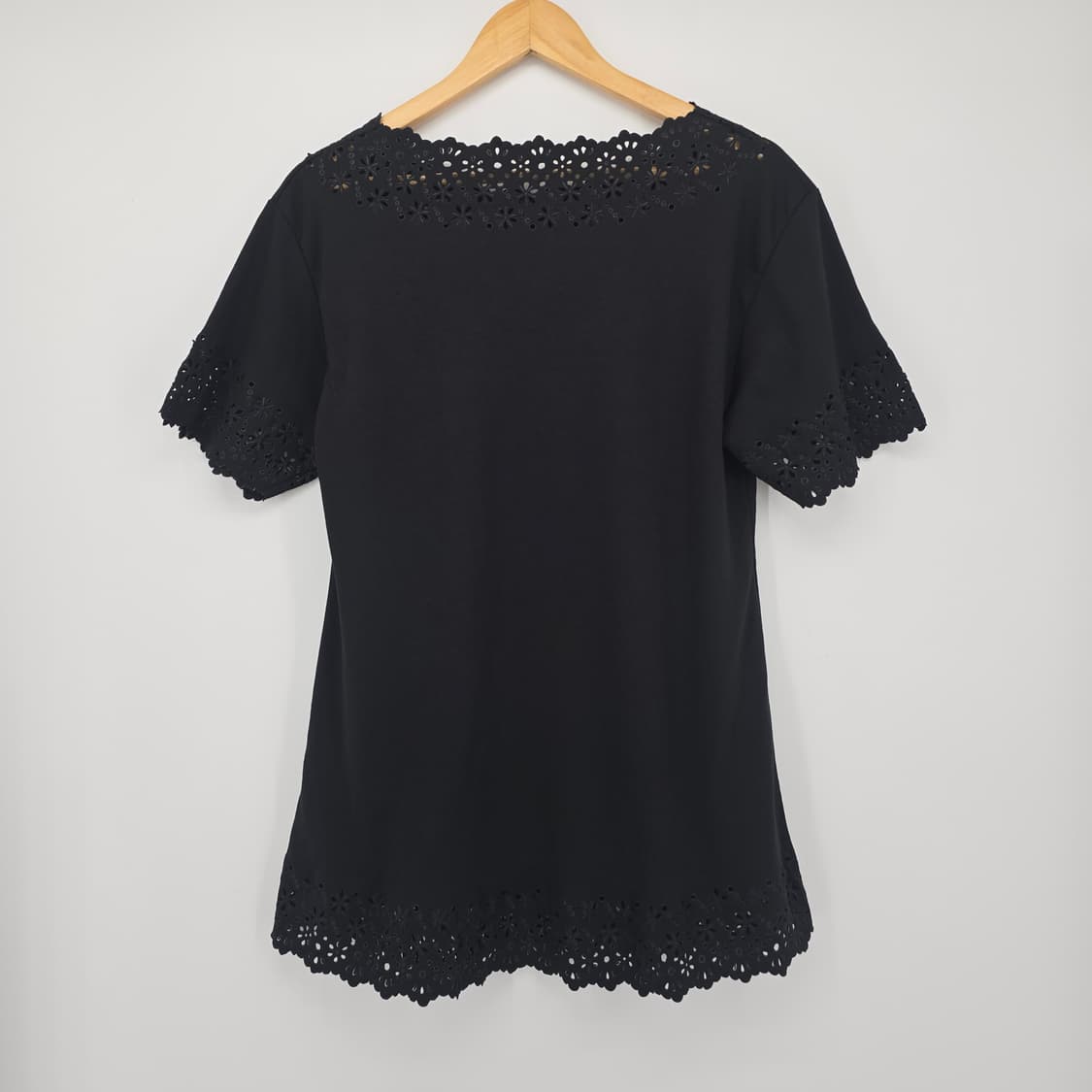 펀칭 레이스 블랙 반팔 티셔츠 상품이미지7