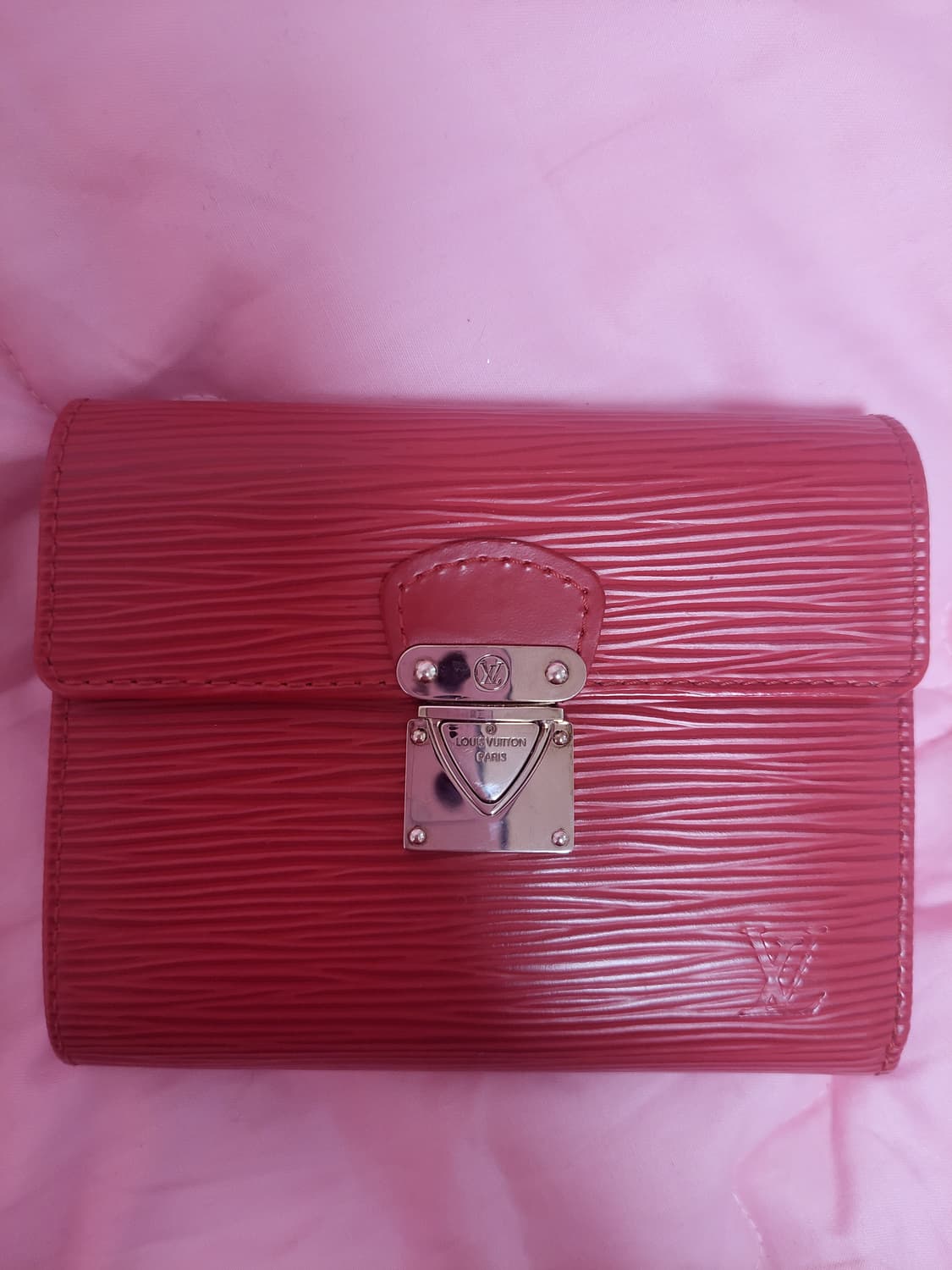 정품)급처미사용새상품!루이비통 에삐 레더 코알라 중지갑 반지갑 선물용월렛 상품이미지2