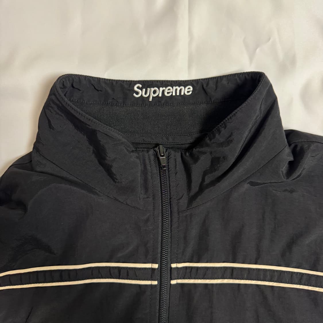 [L] 슈프림 파이핑 트랙자켓 블랙 상품이미지5